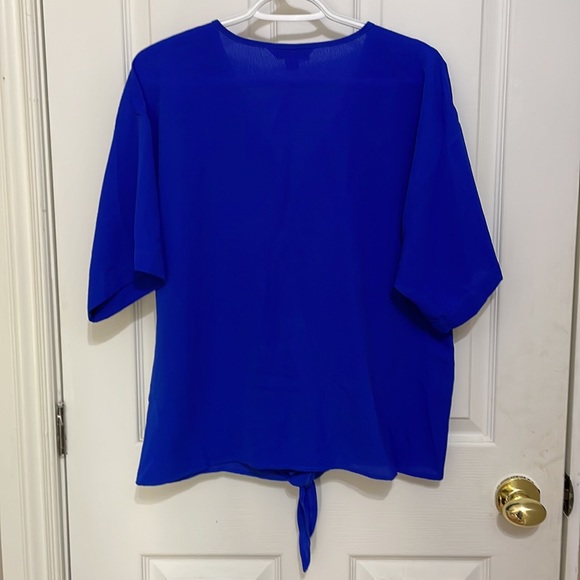 Short sleeve blue, button up blouse - Picture 2 of 2